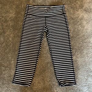 Like New Athleta Chaturanga Capri - Stripe